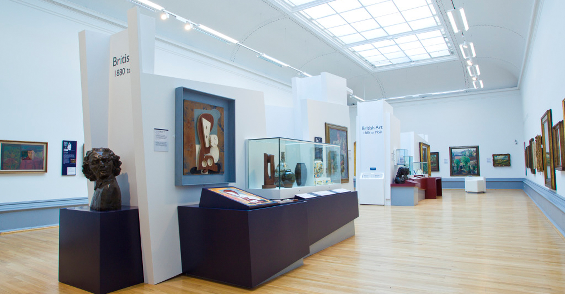 deva-exhibitions-exhibition-design-room11-WalkerArtGallery-liverpool-2010.jpg
